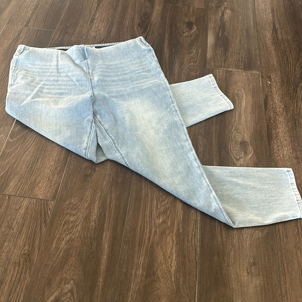 Soft Surrounds Jeans